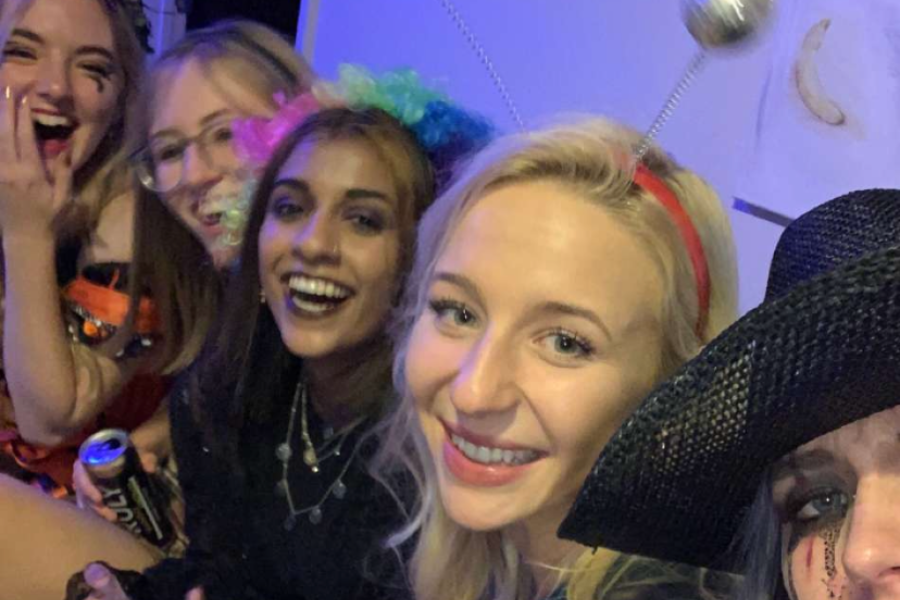 college halloween party games