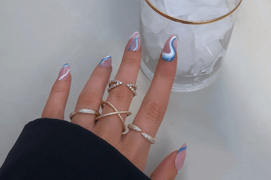 august nails
