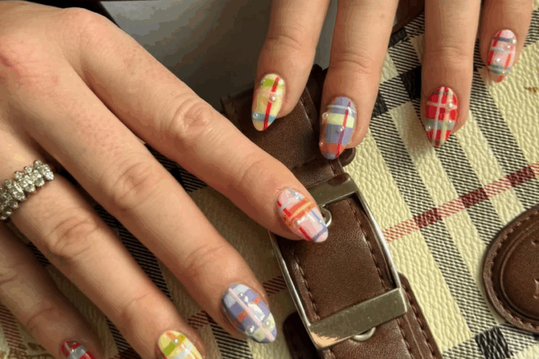 Insanely Cute Plaid Nails To Try This Cozy Season