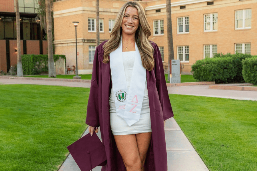 cap and gown senior pictures